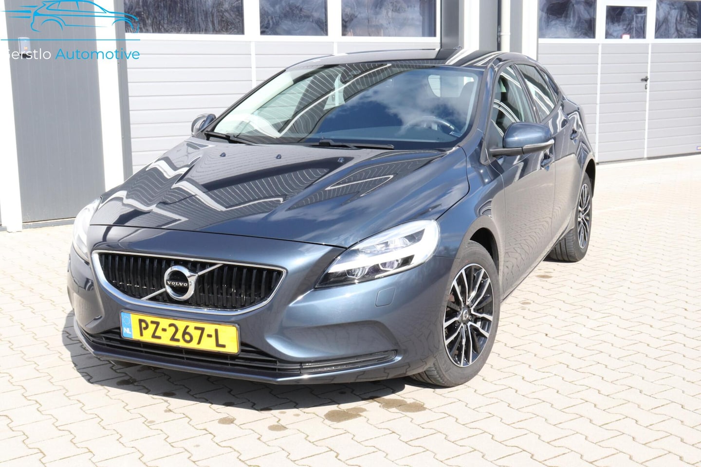 Volvo V40 - 2.0 T2 Momentum Winter-line Navi LED - AutoWereld.nl