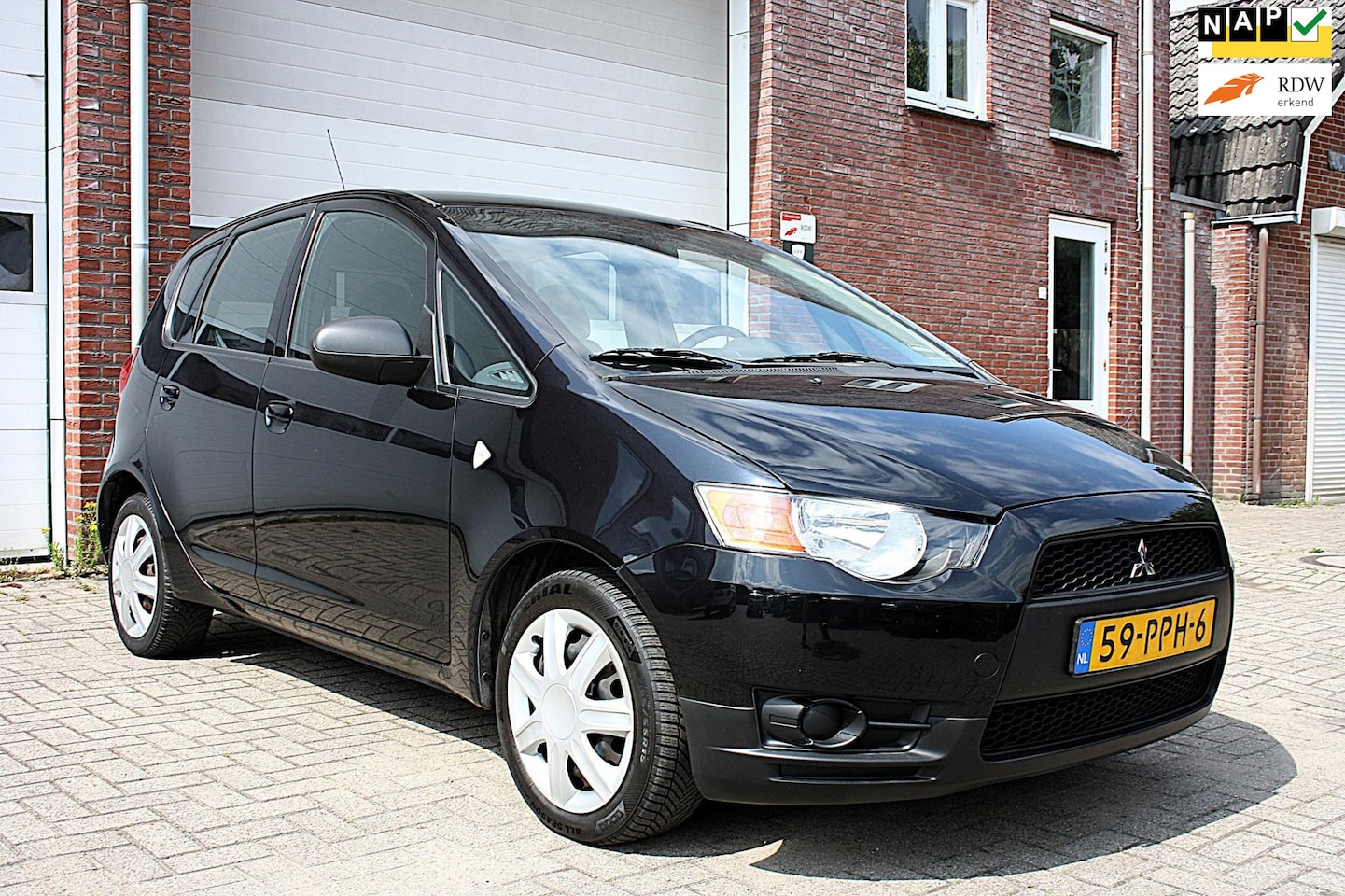 Mitsubishi Colt - 1.1 Edition One - Nw. APK - AIRCO - NAP - 5 Deurs - AutoWereld.nl