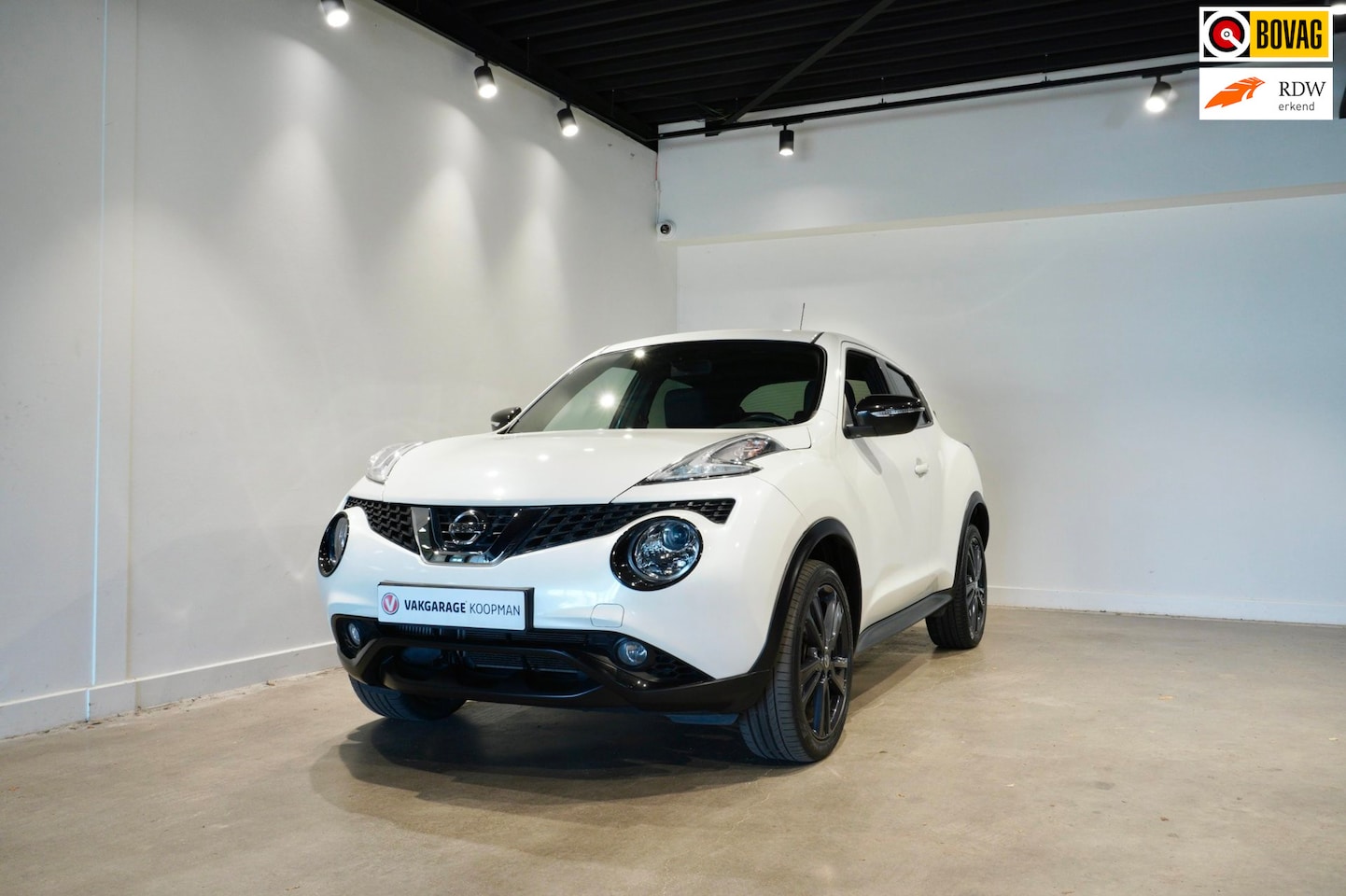 Nissan Juke - 1.2 DIG-T N-Connecta Navigatie|Camera|Keyless - AutoWereld.nl