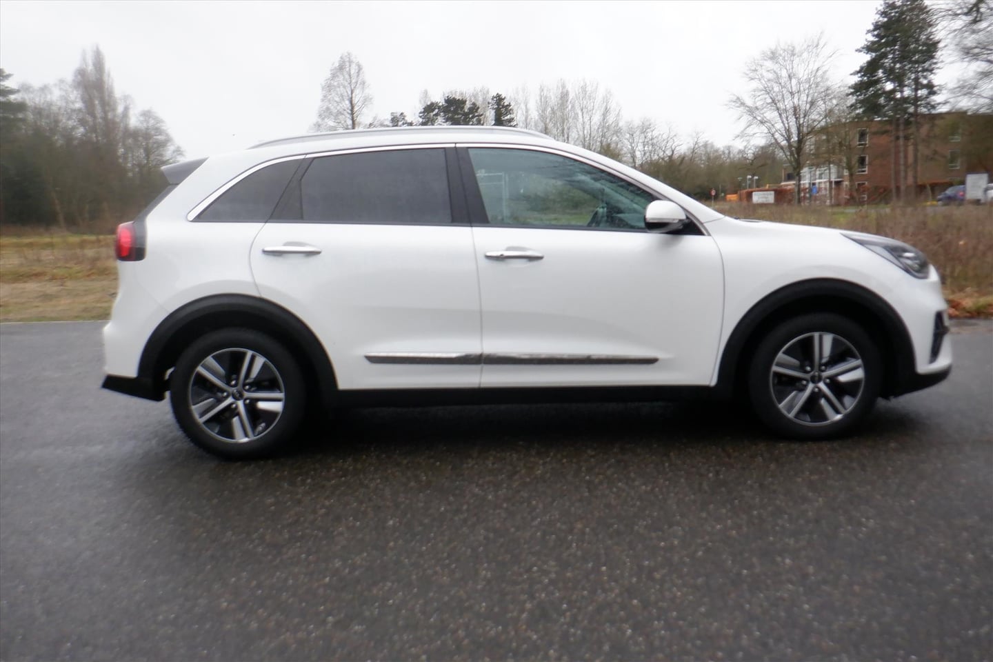 Kia Niro - 1.6 GDi PHEV 141pk DCT6 EXE.DAK-LEER-STOEL/STUURVERW.-BOVAG - AutoWereld.nl