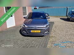 Hyundai i20 - 1.0 T-GDI i-Motion passion ( sportvelgen , stoelverwarming , stuur verwarming , )