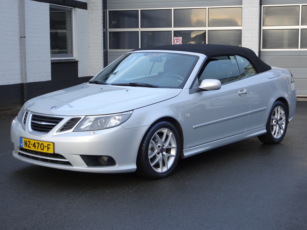 Saab 9-3 Cabrio - 2.0t Vector Spring Edition Automatische airco, navigatie, licht metalen velgen, cruise con - AutoWereld.nl