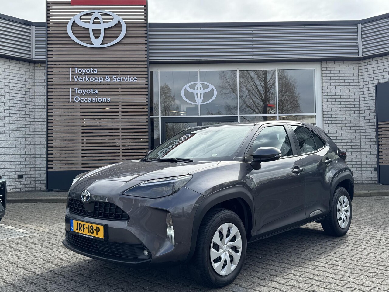Toyota Yaris Cross - 1.5 HYBRID BUSINESS ALL-SEASON PARKEERCAMERA APPLE/ANDROID CLIMA AD-CRUISE BLUETOOTH - AutoWereld.nl