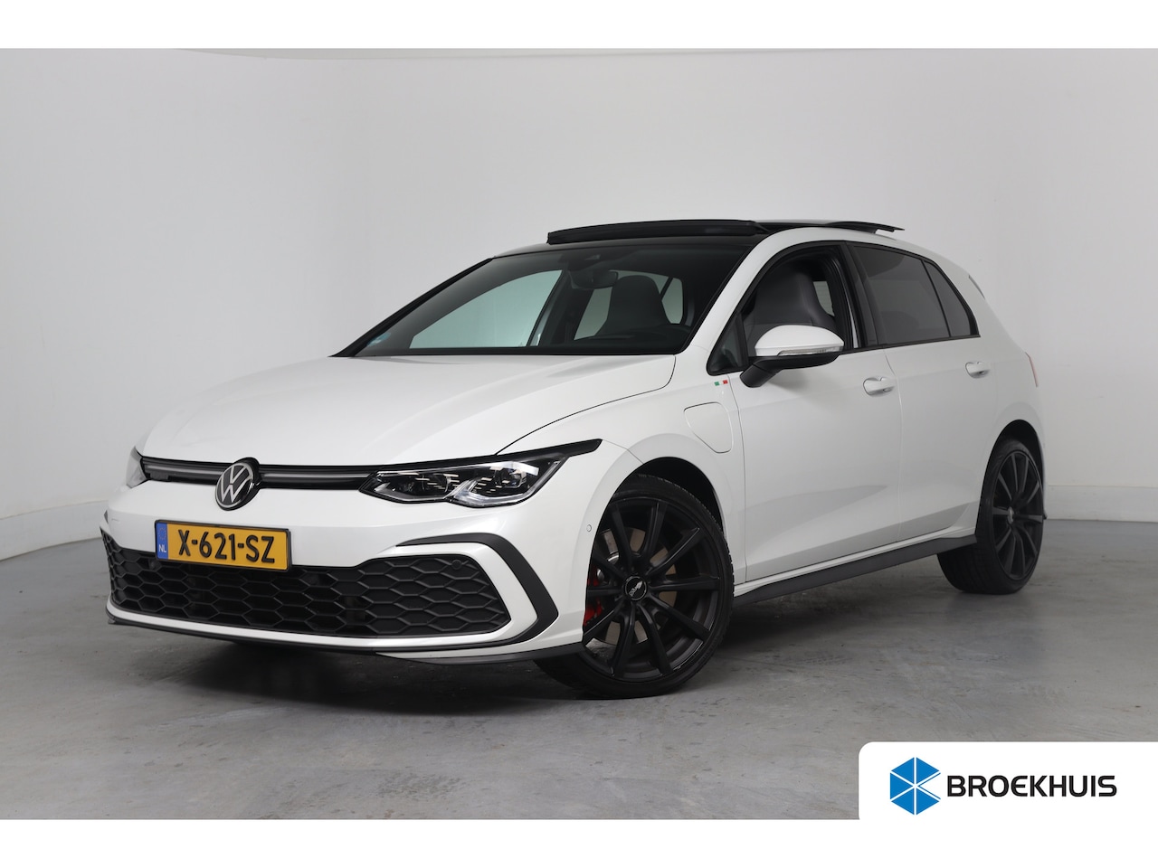 Volkswagen Golf - 1.4 eHybrid GTE Panorama dak | Leder | Memory | Hud | Adaptieve Cruise | Stoelkoeling | St - AutoWereld.nl