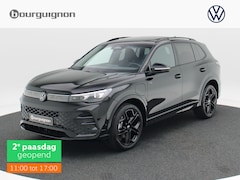Volkswagen Tiguan - R-Line Edition 1.5 eHybrid 204 PK | Trekhaak | 360 Camera | LED Matrix | Black Style |