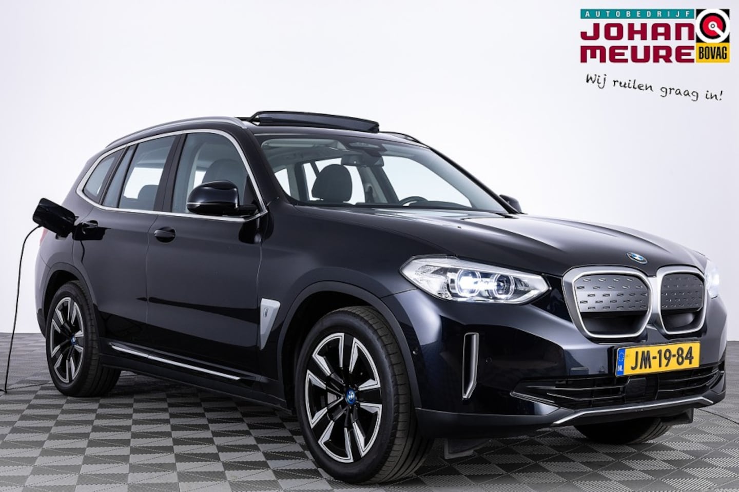 BMW iX3 - Executive 80 kWh | PANORAMADAK | LEDER | EL. STOELEN - AutoWereld.nl