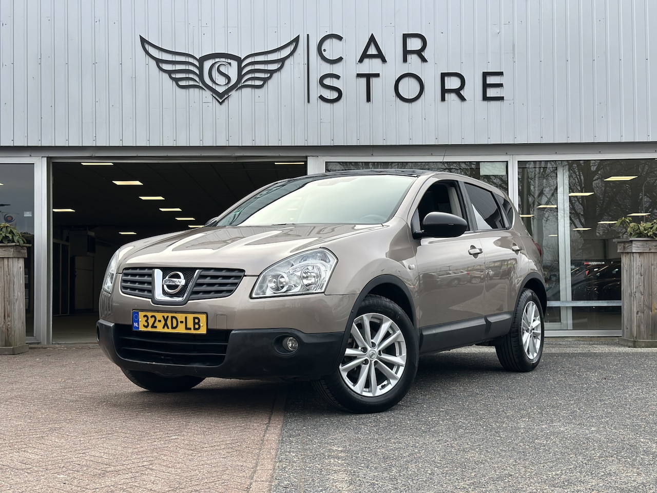 Nissan Qashqai - 2.0 Tekna Pack 4WD |PANO|CRUISE|AIRCO|TREKHAAK|LM VELGEN 17''|NW APK - AutoWereld.nl