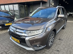 Mitsubishi Outlander - 2.2 DI-D Exec 4WD 7PERS CRUISE CAMERA LED CLIMA SUPER WAGEN