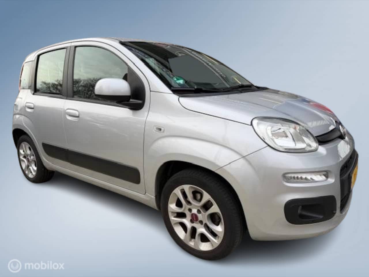 Fiat Panda - TwinAir Turbo 80 Lounge, Trekhaak, 3 zitplaatsen achter, 1 eigenaar - AutoWereld.nl