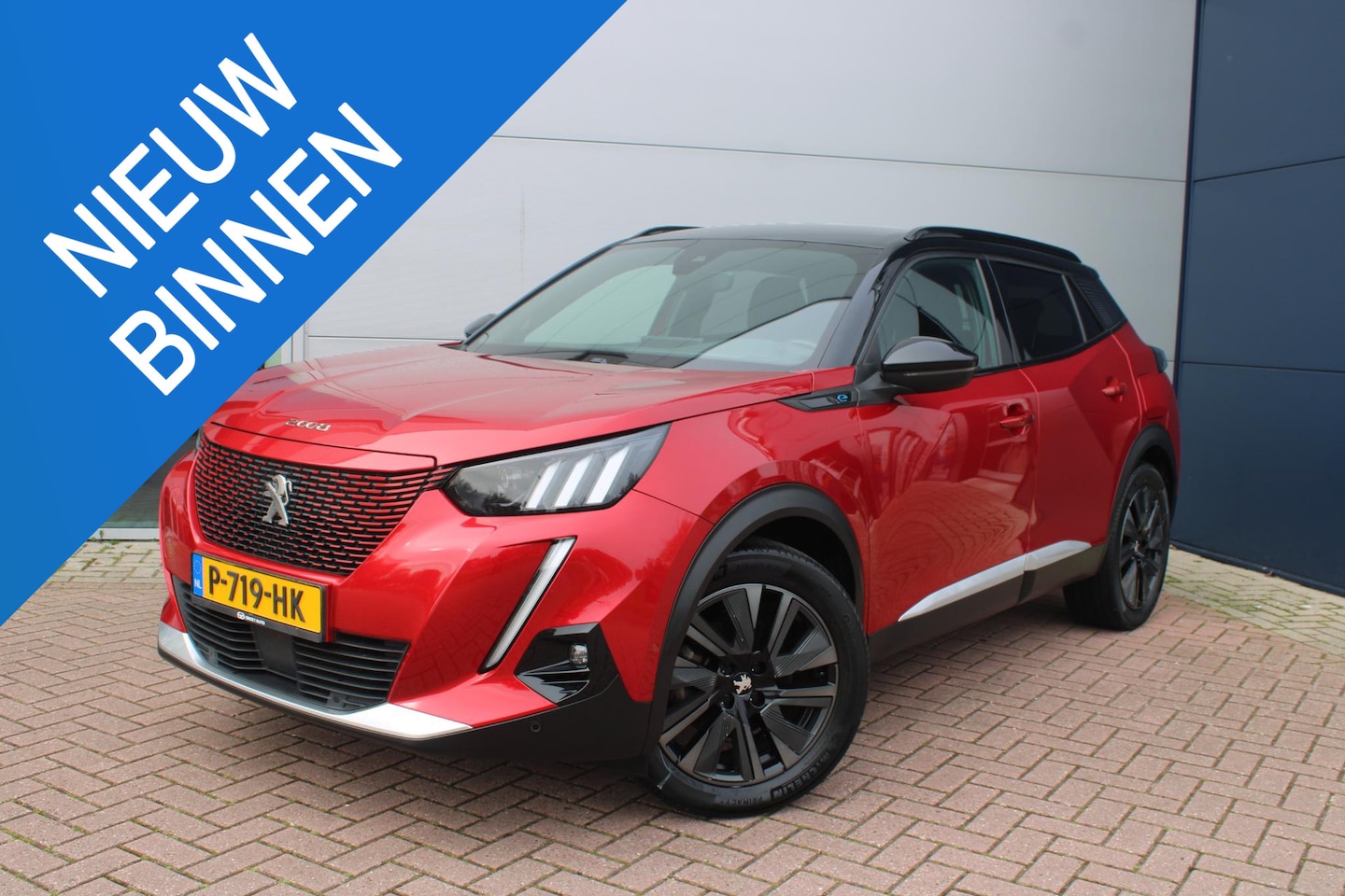 Peugeot e-2008 - EV GT Pack 50 kWh Airco Navi Camera Carplay Adaptive Cruise Dealer onderhouden - AutoWereld.nl