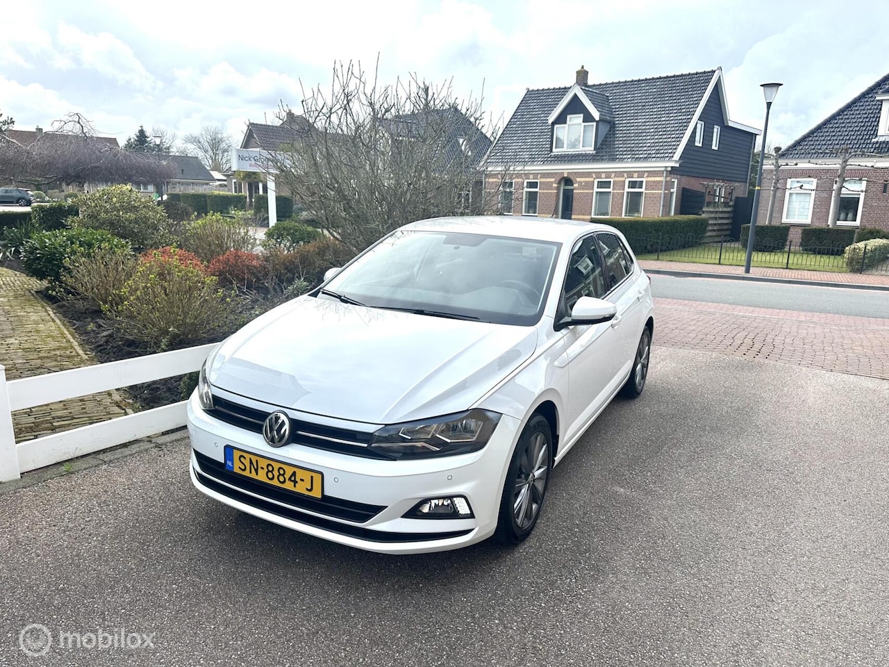 Volkswagen Polo - 1.0 TSI 95PK COMFORTLINE AIRCO PARKEERSENSOREN CARPLAY ADAPTIVE CRUISE CONTROLE ZEER NETTE - AutoWereld.nl