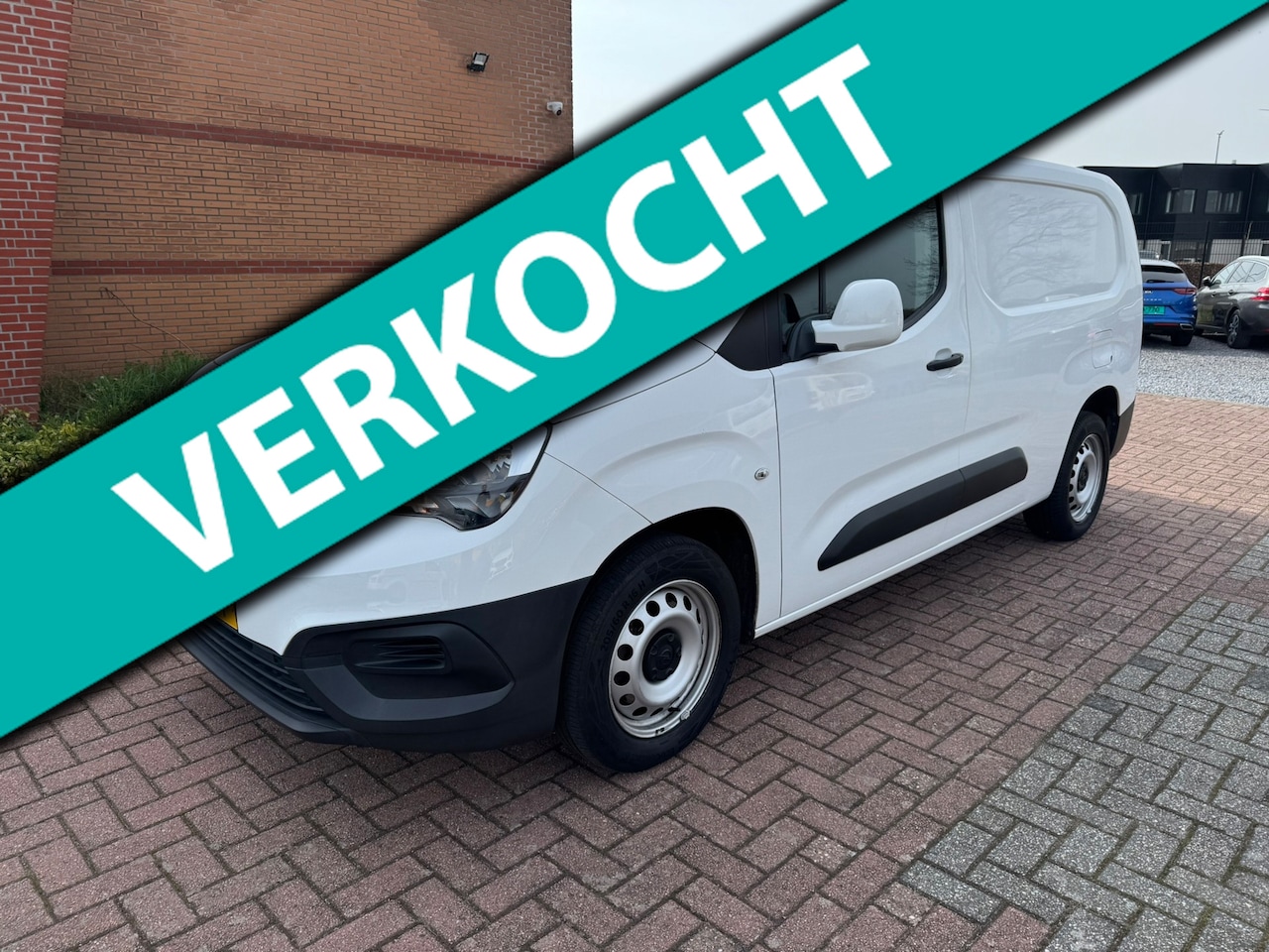 Opel Combo - 1.6D L2H1 Edition 1.6D L2H1 Edition, Euro 6, Maxi, PDC, Navigatie, Apple Carplay, 73 KW - AutoWereld.nl