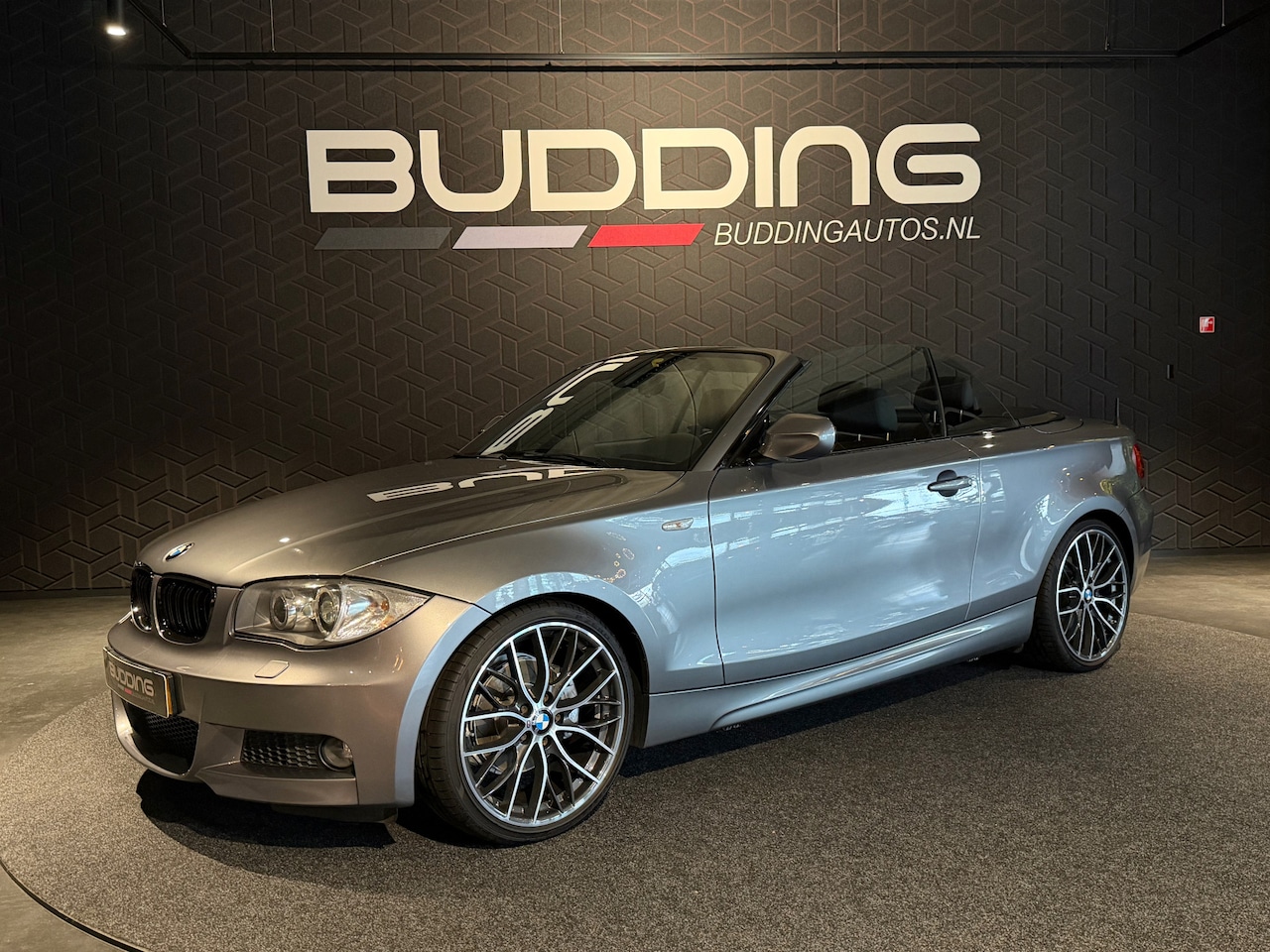 BMW 1-serie Cabrio - 120i High Exe | M-sport | Navi | 19 inch | PDC - AutoWereld.nl