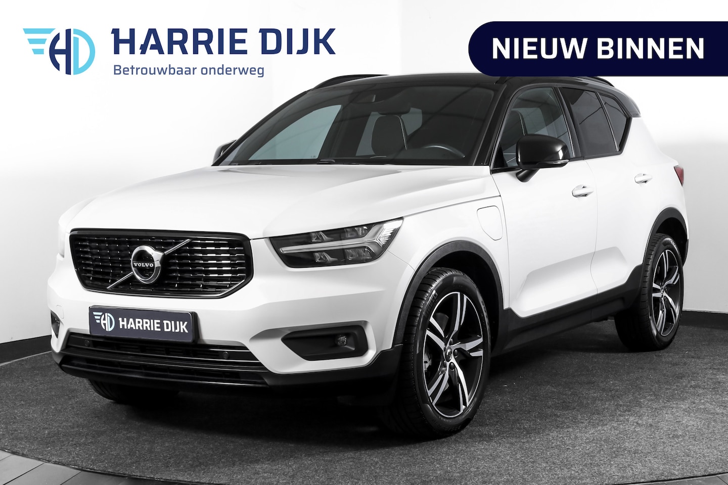 Volvo XC40 - 1.5 T4 Recharge R-Design | Dig. Cockpit | Elek. Klep | Cruise | PDC | NAV+App. Connect | L - AutoWereld.nl