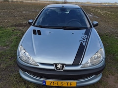 Peugeot 206 - 1.4 Gentry
