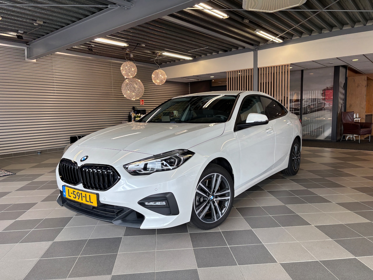 BMW 2-serie Gran Coupé - 220i Business Edition - AutoWereld.nl