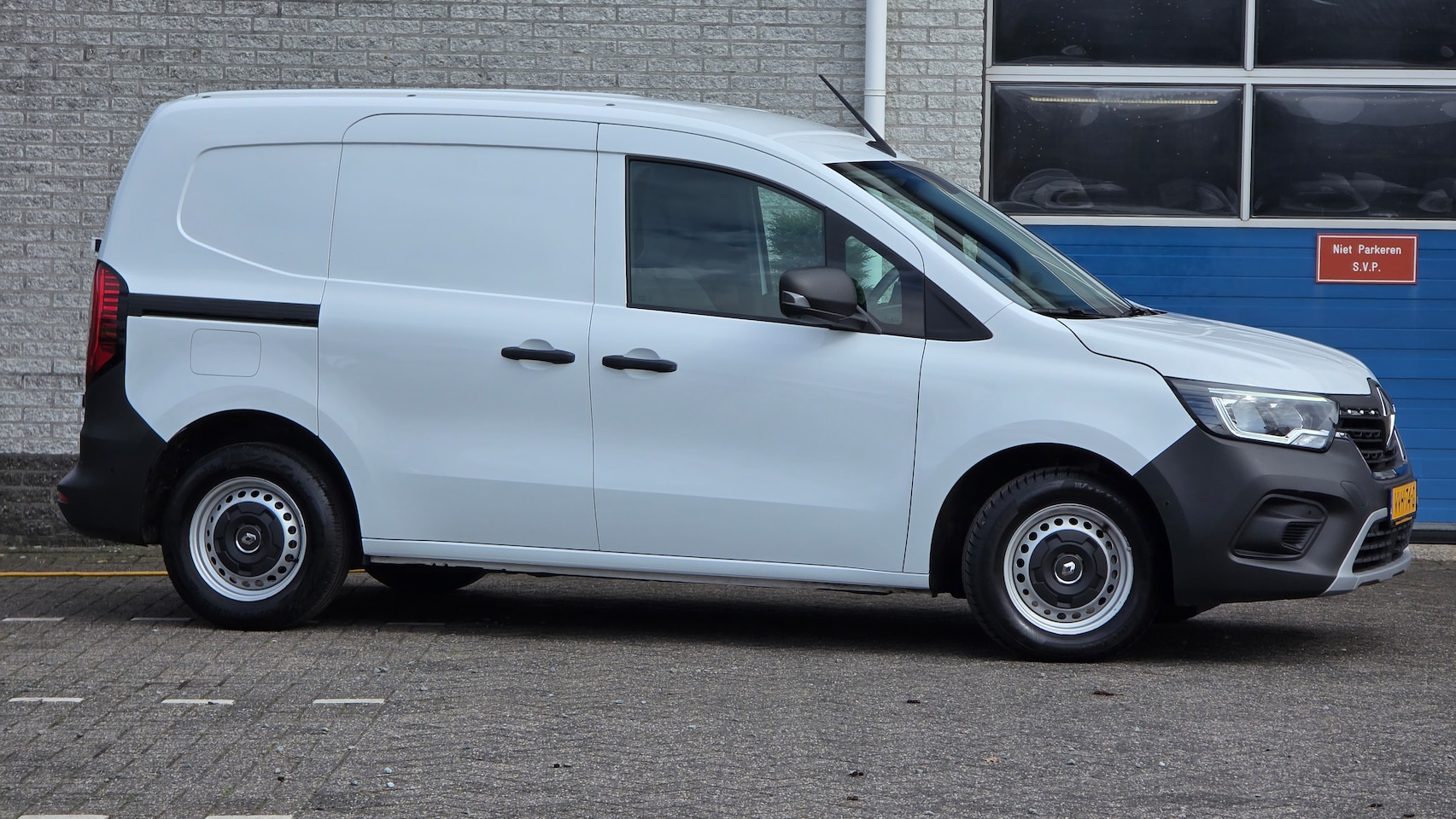 Renault Kangoo - 1.5 Blue dCi Luxe *Nieuwstaat* - AutoWereld.nl