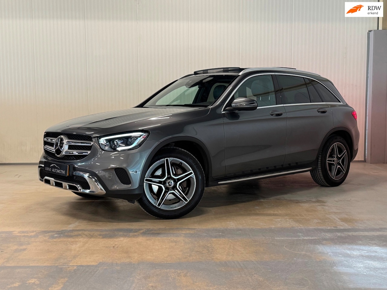Mercedes-Benz GLC-klasse - 200 Business Solution | AMG | PANO | ACC | CAMERA | AMBIANCE - AutoWereld.nl