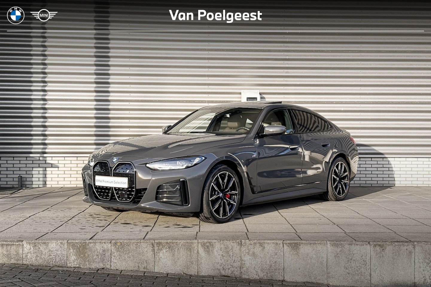 BMW i4 - eDrive40 M Sportpakket Pro / High Executive / Achteruitrijcamera / Elektrisch bediend glaz - AutoWereld.nl