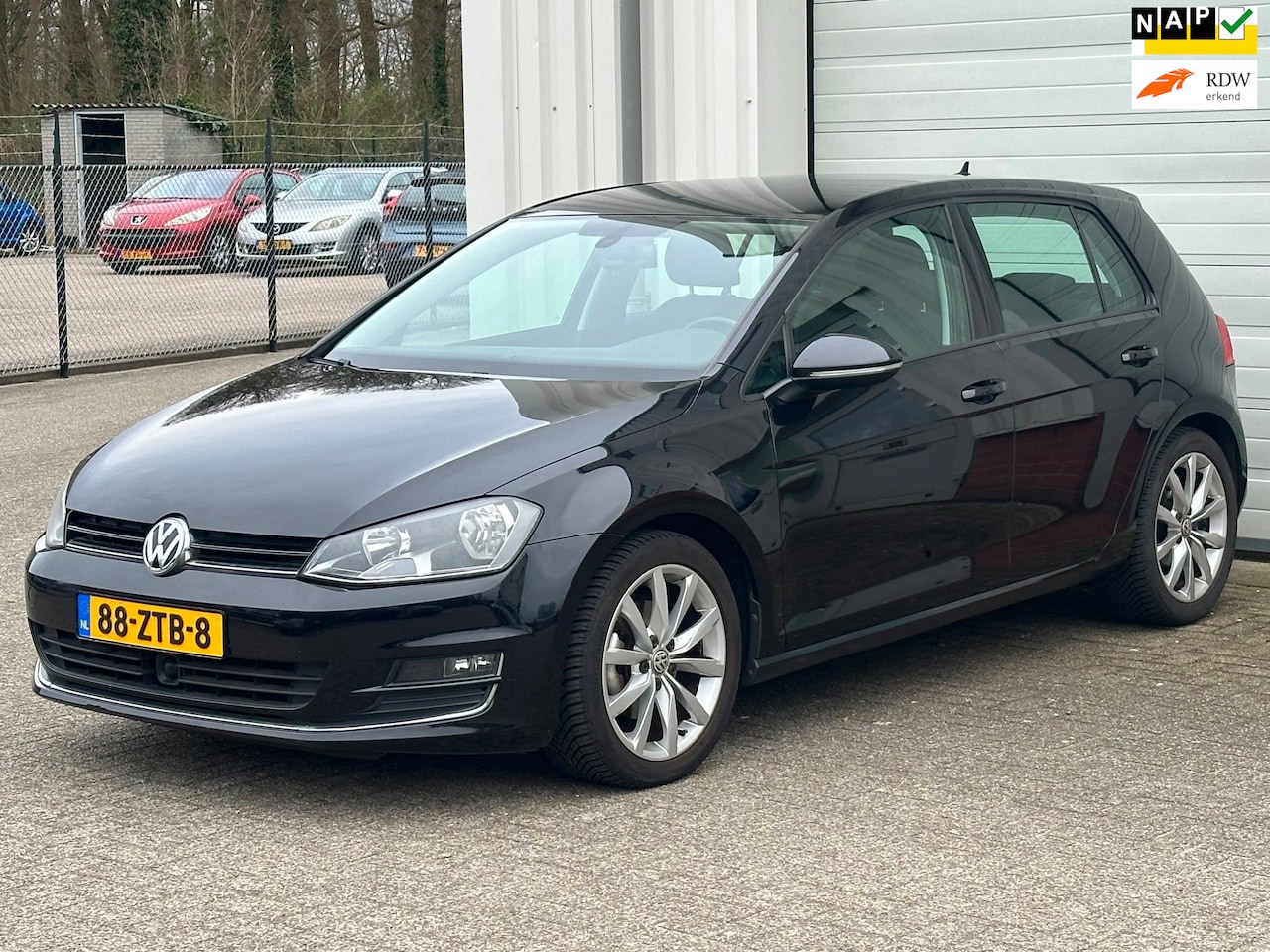 Volkswagen Golf - 1.2 TSI Highline 1.2 TSI Highline, clima, Navi, ACC, Carplay, NAP! - AutoWereld.nl