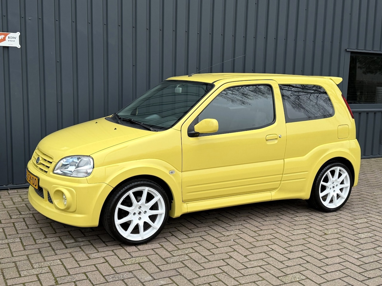 Suzuki Ignis - 1.5-16V Sport UNIEK!/ZEER NETJES!/DEALER ONDERHOUDEN!/NAP!/ - AutoWereld.nl