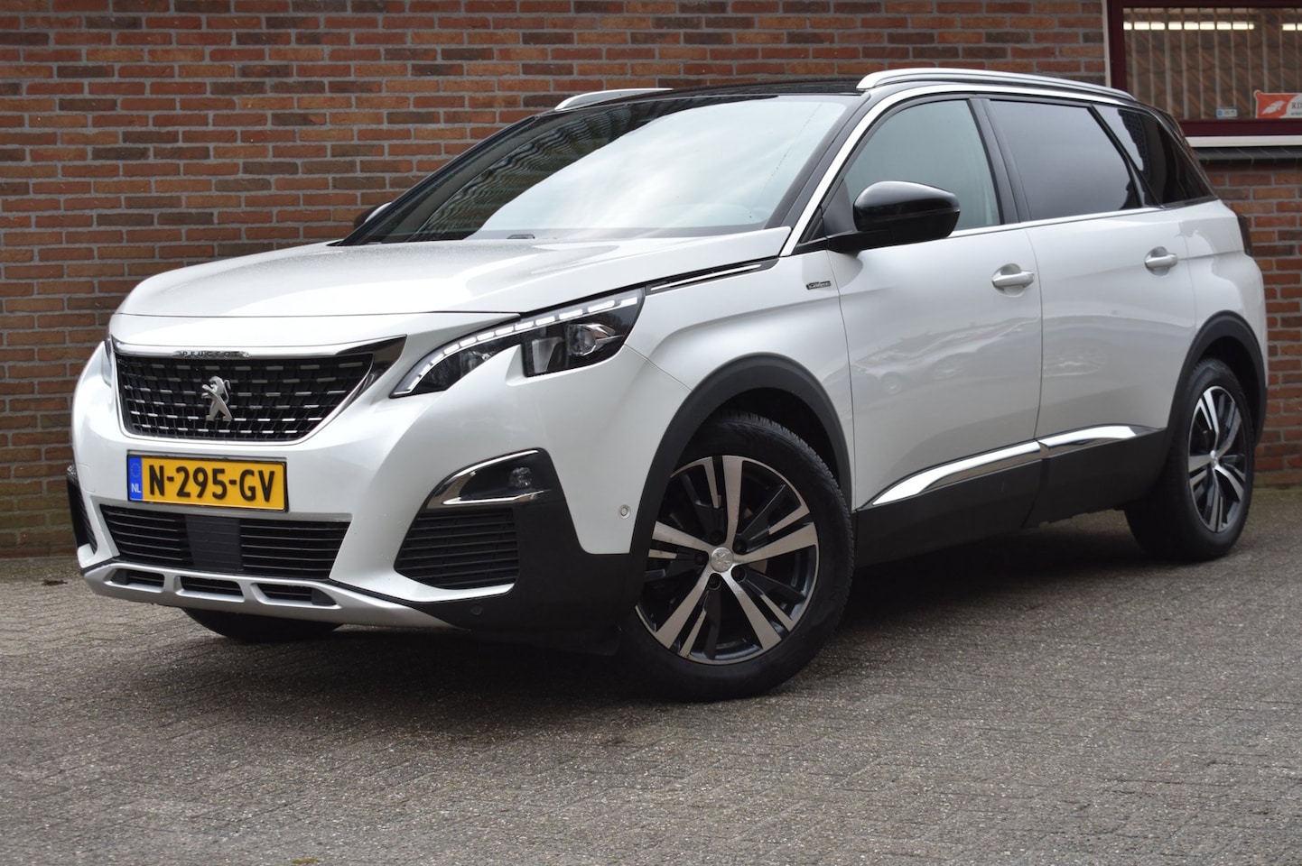 Peugeot 5008 - 1.5 BlueHDI Blue Lease GT-Line '19 LED Navi Clima Cruise - AutoWereld.nl