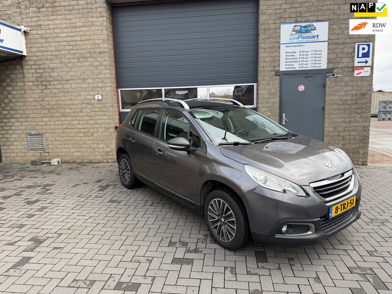 Peugeot 2008 - 1.2 VTi Active Pack Premium 1.2 VTi Active Pack Premium - AutoWereld.nl