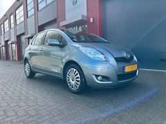 Toyota Yaris - 1.3 VVTi Aspiration Airco/Nieuwe Apk+Beurtje