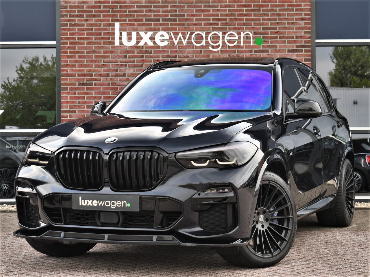 BMW X5 - xDrive30d M-Sport Skylounge Comf-seat H/K Trekh HUD Hamann - AutoWereld.nl