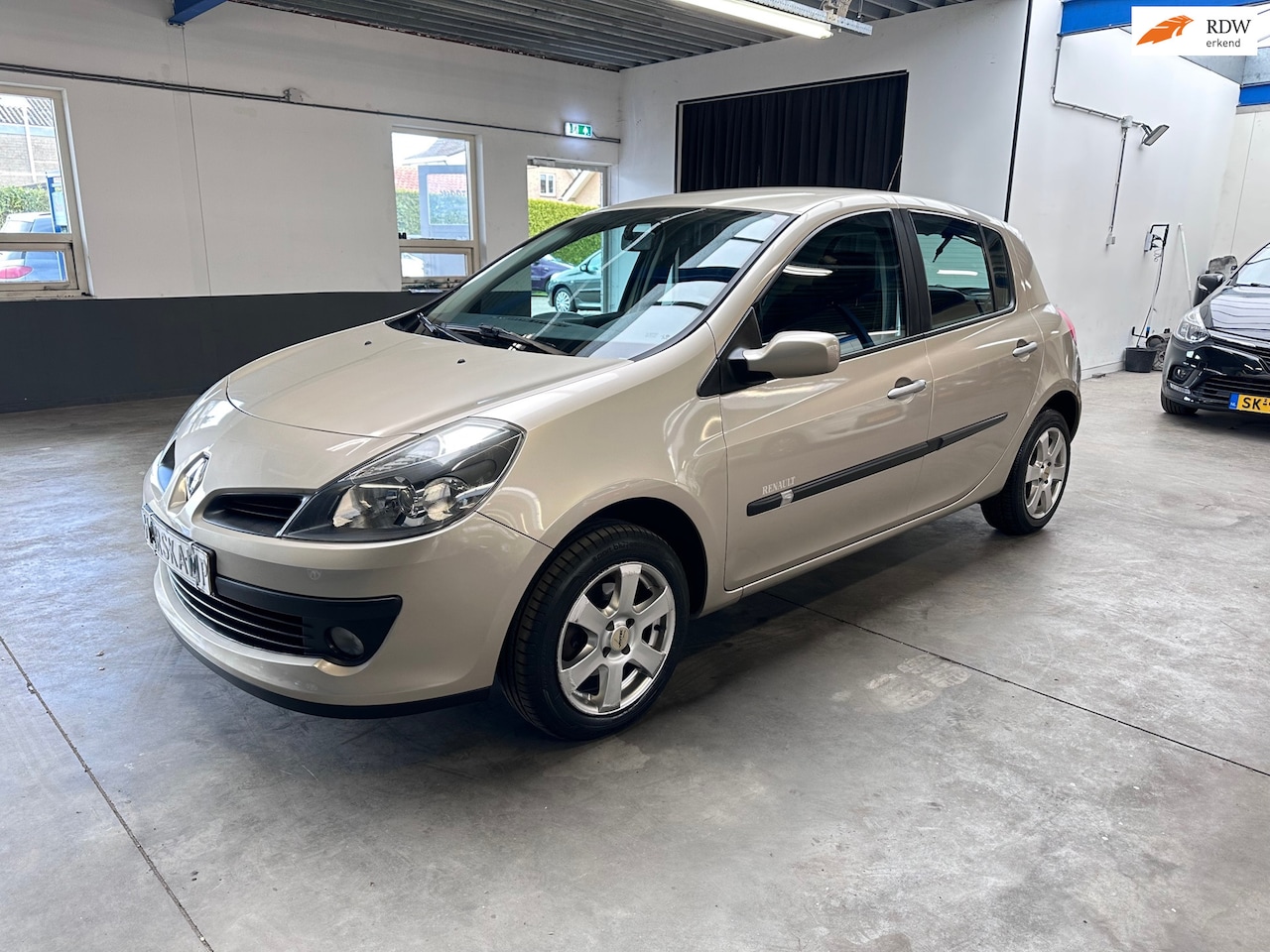 Renault Clio - 1.2-16V Authentique|Airco|NAP - AutoWereld.nl