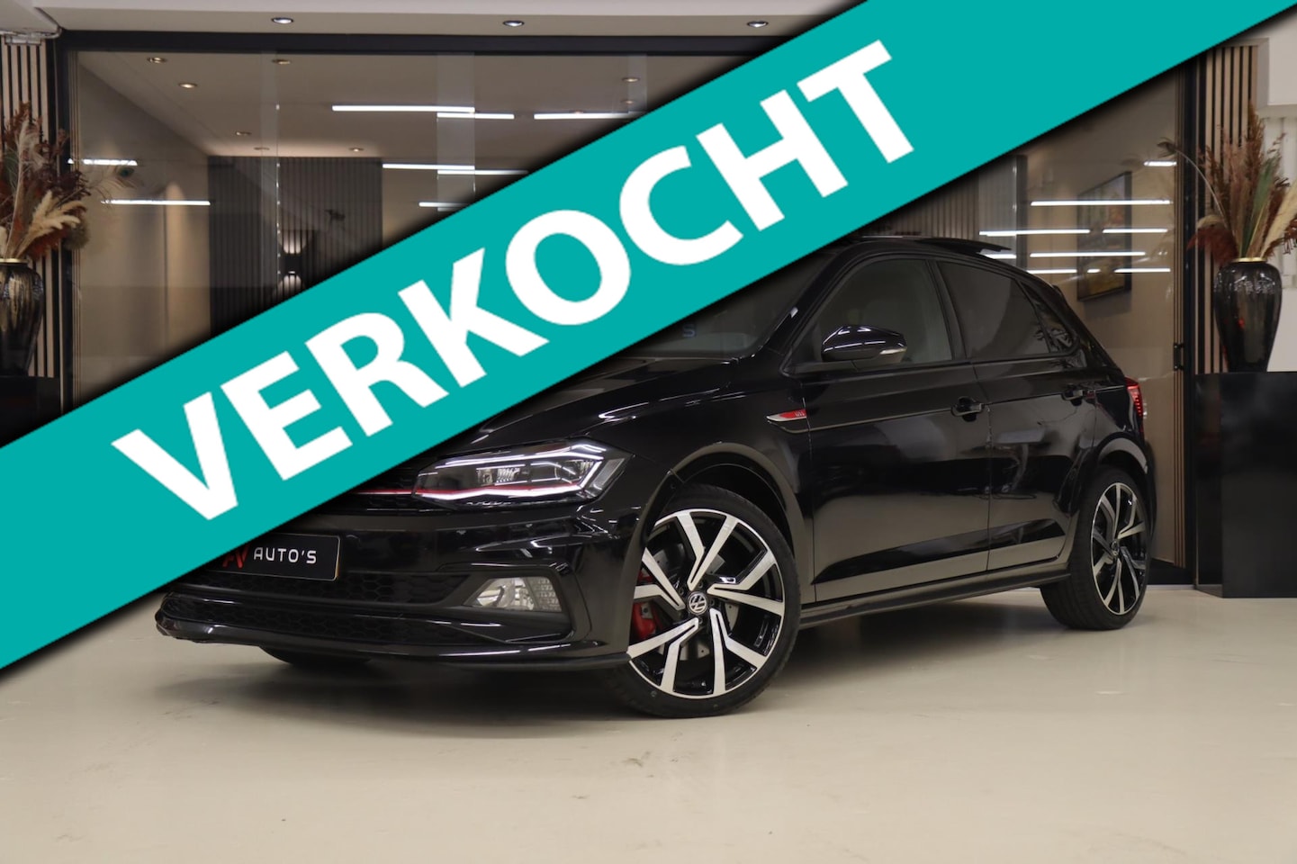 Volkswagen Polo - 2.0 TSI GTI PANO/CARPLAY/KEYLESS/ACC/BEATS/SFEER/BLINDESPOT/VOL! - AutoWereld.nl
