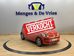Volkswagen Up! - 1.0 groove up BlueMotion Airco | Stoel Verwarming | Fender Audio | Navigatie |