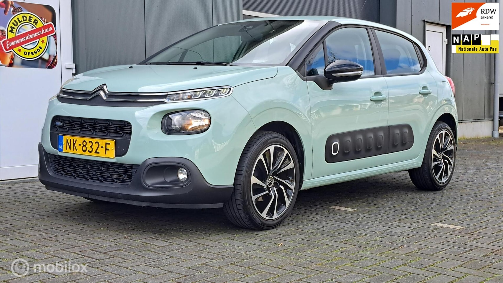 Citroën C3 - 1.2 PureTech Feel 105g 1.2 PureTech Feel 105g - AutoWereld.nl