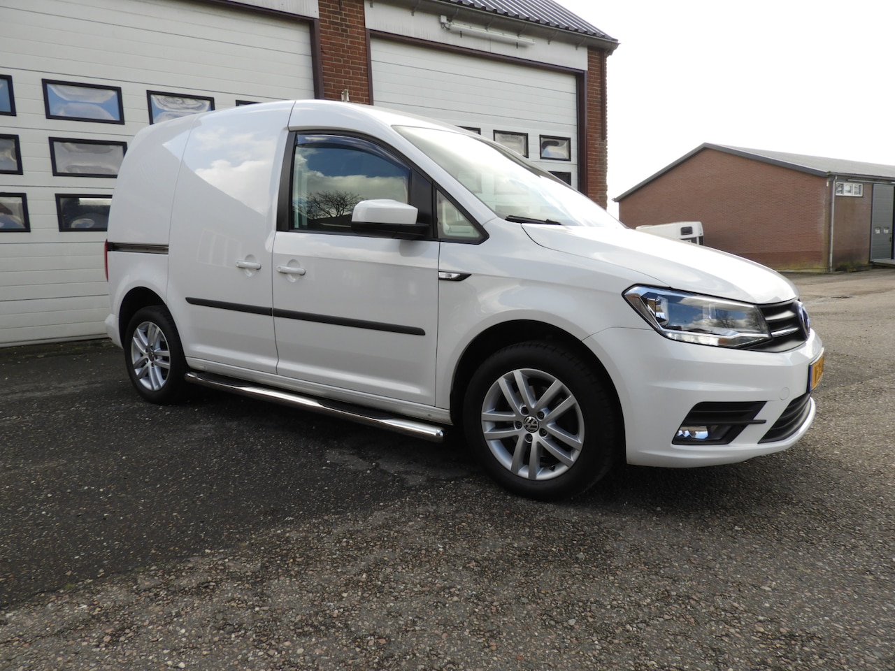 Volkswagen Caddy - 1.0 TSI L1H1 BMT Comfortline trekhaak en PDC - AutoWereld.nl