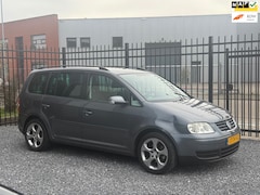 Volkswagen Touran - 1.6-16V FSI Business CLIMA6BAKAPKKOOPJE
