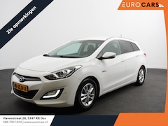 Hyundai i30 Wagon - 1.6 GDI Business Edition Navigatie | Climate control | Cruise control | Camera | Parkeerse