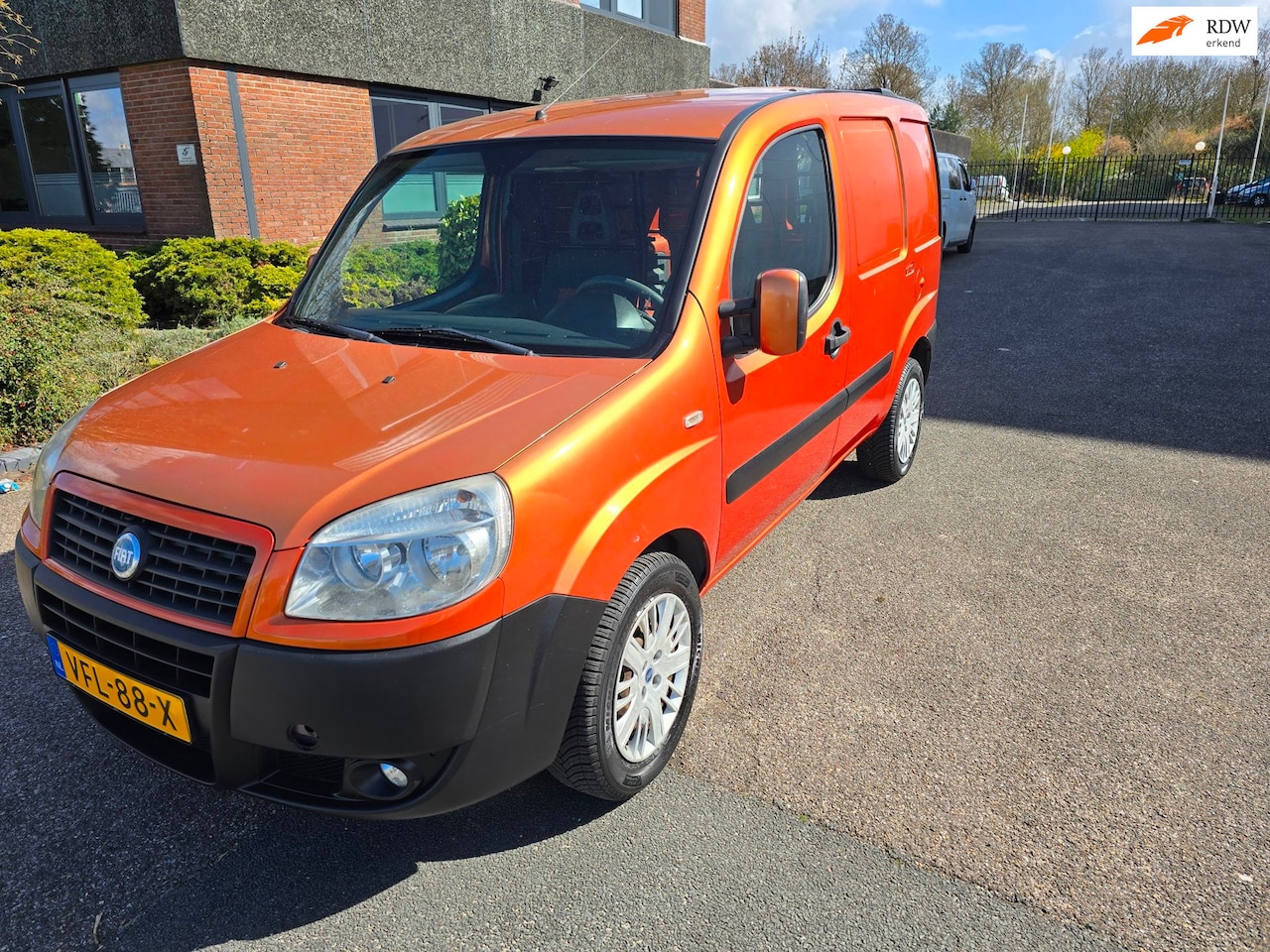 Fiat Doblò - 1.4 Basis Airco Boekjes Benzine - AutoWereld.nl