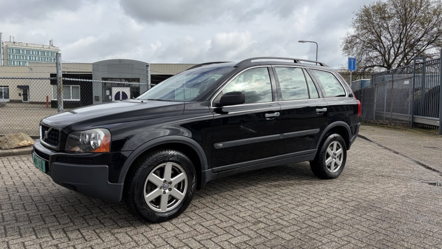 Volvo XC90 - 2.5 T Elite Automaat 7 persoons APK verlopen - AutoWereld.nl