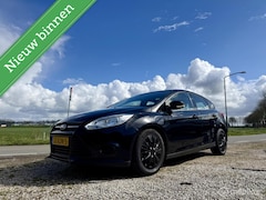 Ford Focus - 1.0 EcoBoost Lease Titanium, BJ 2012, Export