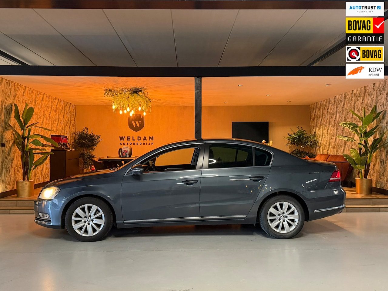 Volkswagen Passat - 1.8 TSI Highline Trekhaak StoelVW PDC Cruise Clima Rijklaar - AutoWereld.nl