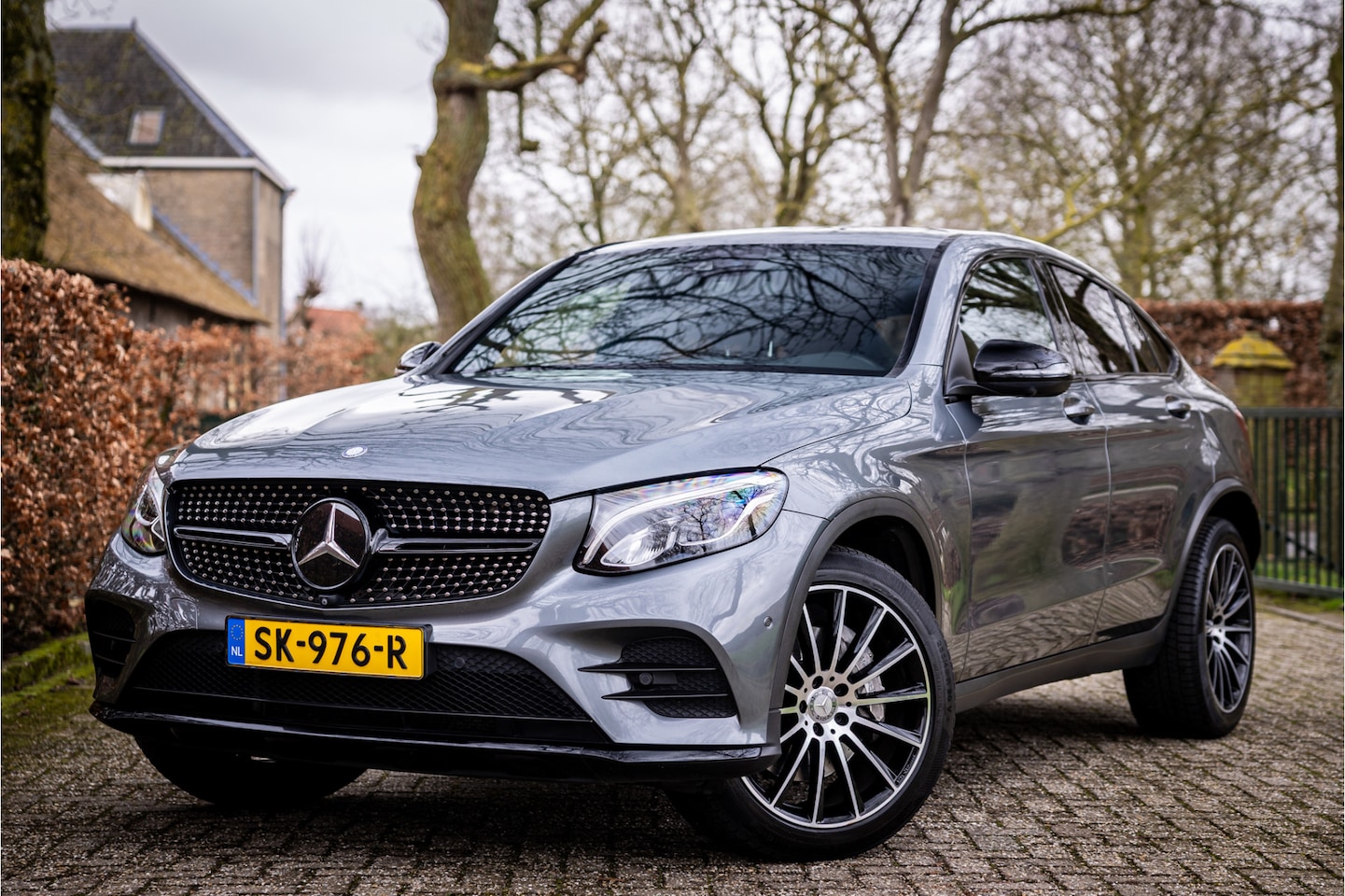 Mercedes-Benz GLC-klasse Coupé - 250 4MATIC AMG Line Burmester 20" Distronic Night - AutoWereld.nl