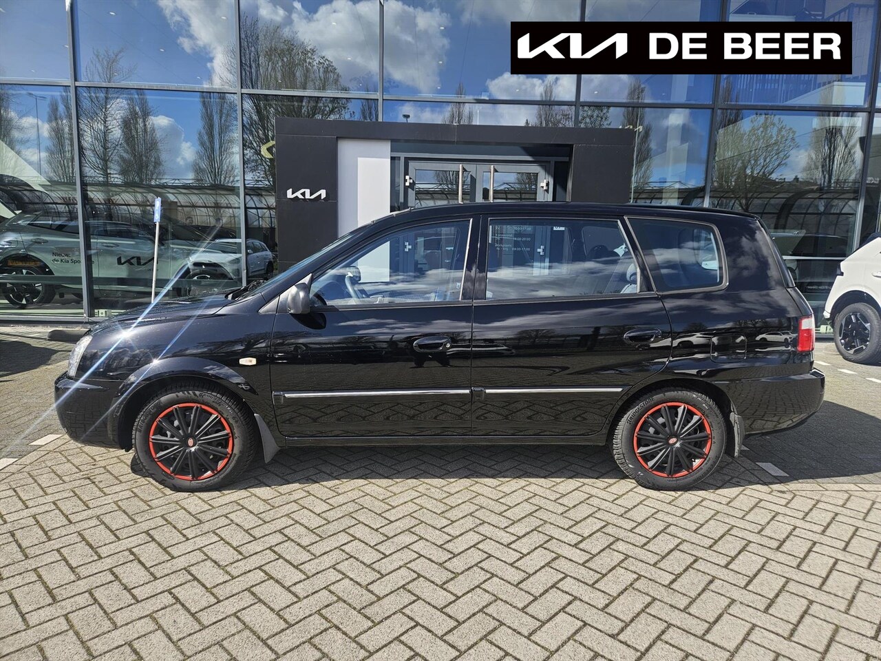Kia Carens - 2.0 CVVT Mbition (Handel/ Export) Unieke km stand - AutoWereld.nl