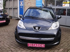 Peugeot 107 - 1.0-12V Millesim 200