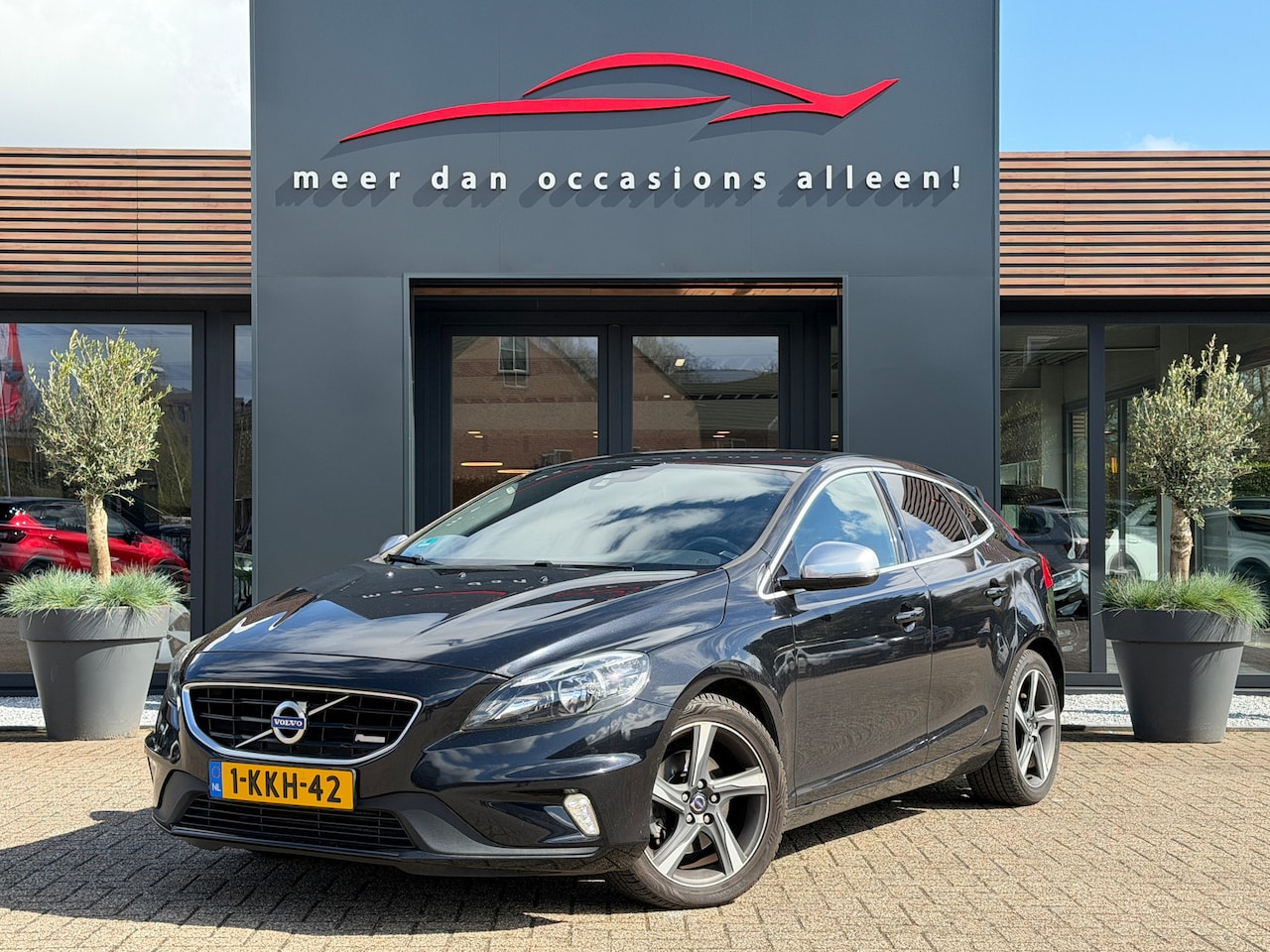 Volvo V40 - T3 R-Design - AutoWereld.nl