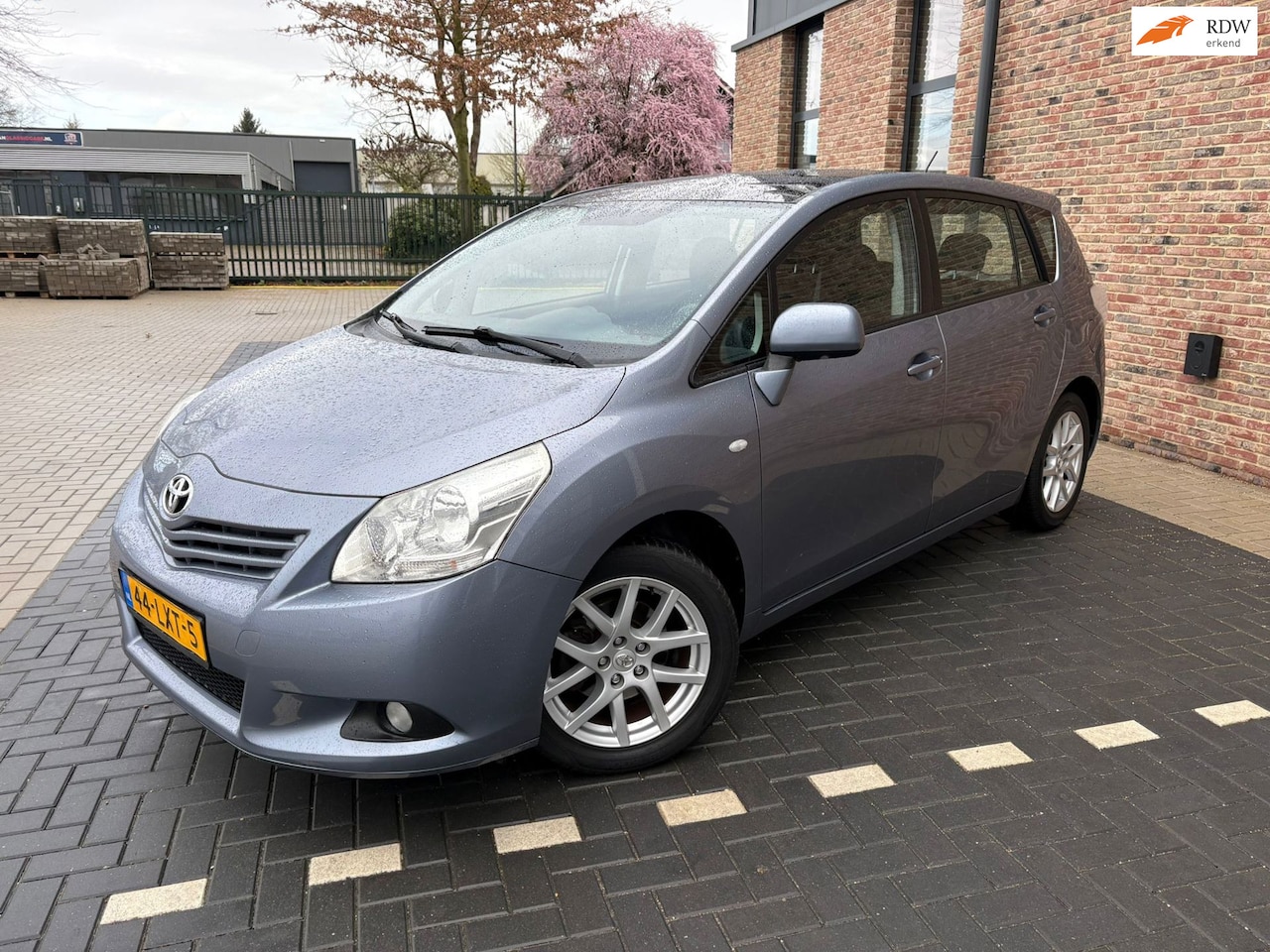 Toyota Verso - 1.6 VVT-i Business 1.6 VVT-i Business - AutoWereld.nl