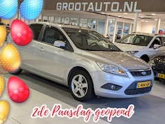 Ford Focus - 2.0 Titanium Automaat Airco, Cruise Control, Trekhaak, Stuurbekrachtiging