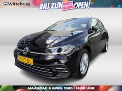Volkswagen Polo - 1.0 TSI Style Navigatie / Parkeersensoren / LED verlichting / 16"LM velgen / App-connect