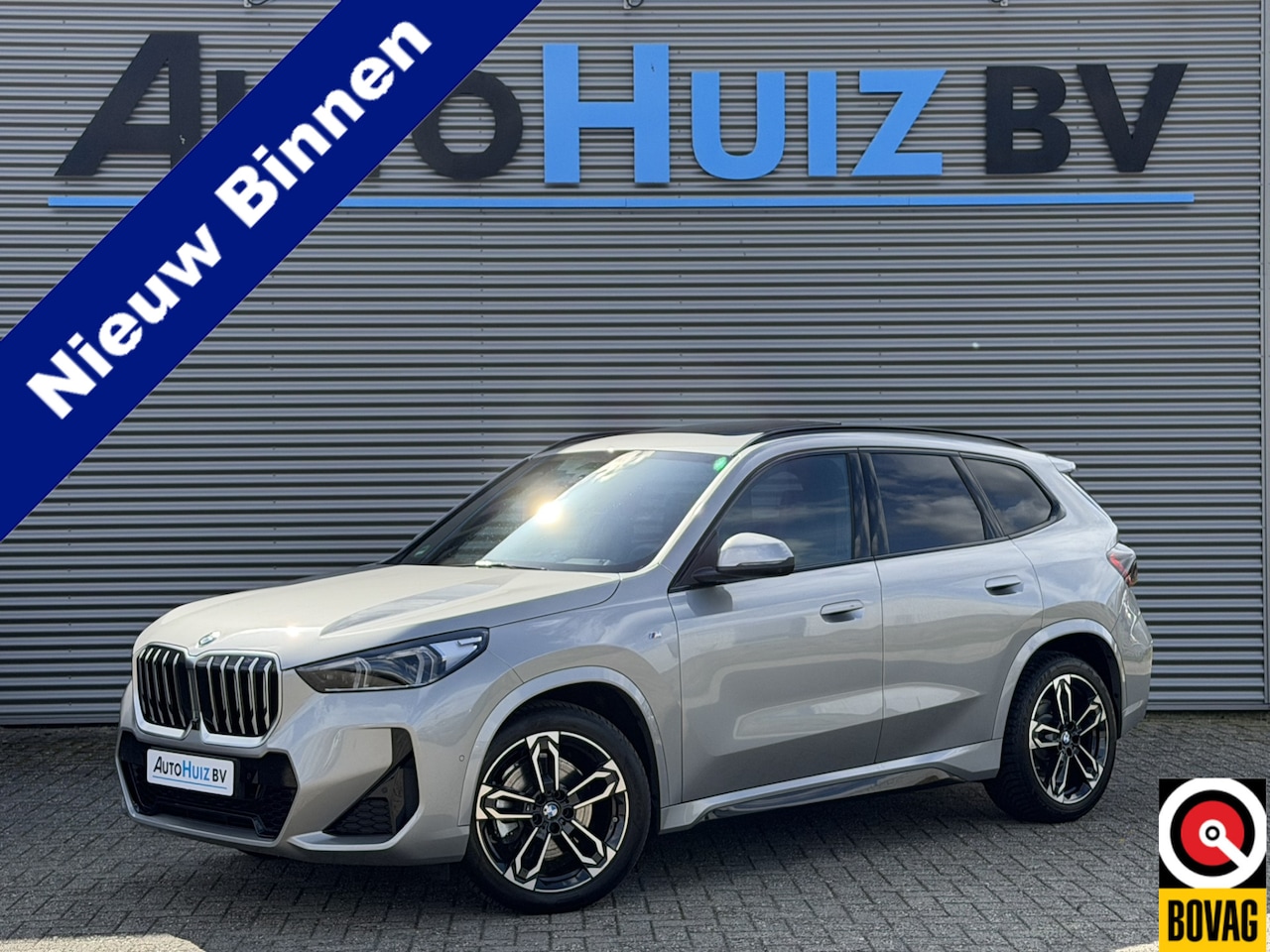 BMW X1 - sDrive20i M Sport Panoramadak Stuurwielverwarming Massage 19 Inch Keyless Entry ACC Harman - AutoWereld.nl