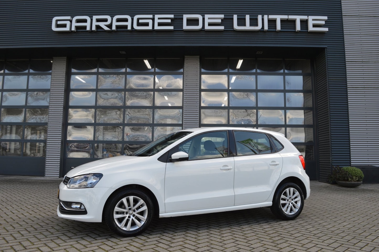 Volkswagen Polo - 1.2 TSI Comfortline automaat - AutoWereld.nl