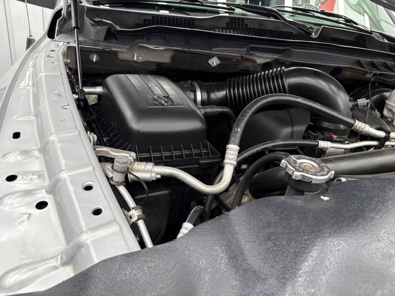 Dodge Ram 1500 - classic bighorn 4x4 5.7L hemi - AutoWereld.nl